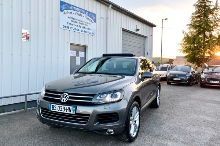 VOLKSWAGEN TOUAREG