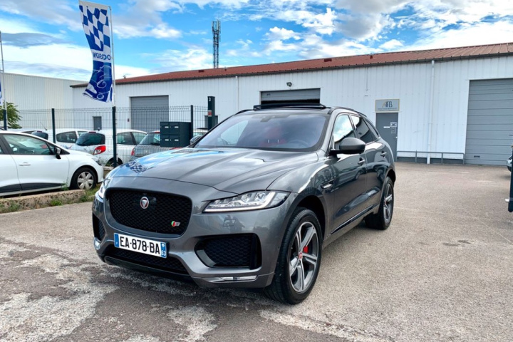 JAGUAR F-PACE