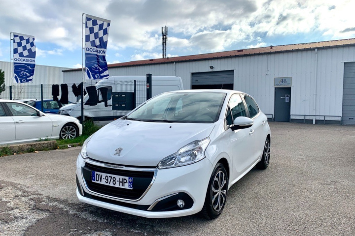 PEUGEOT 208 AFFAIRE
