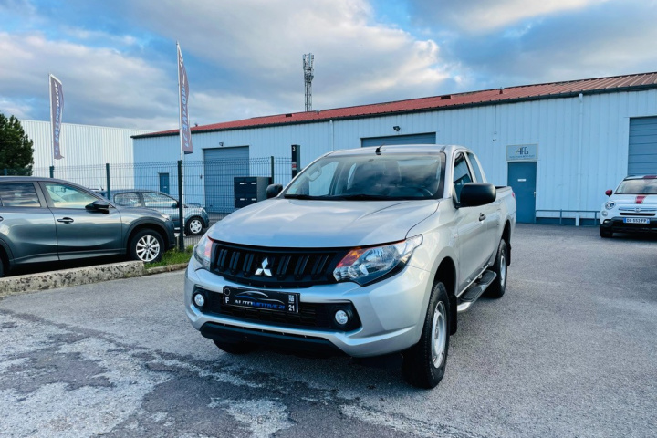 MITSUBISHI L200 CLUB CAB