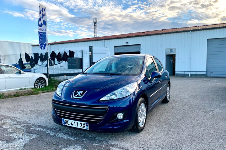 PEUGEOT 207