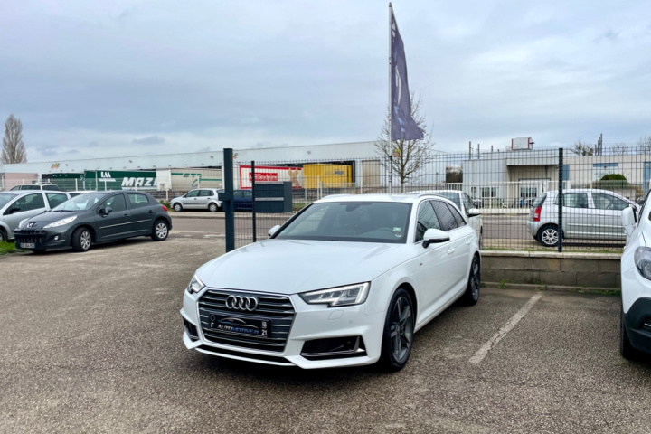 AUDI A4 AVANT