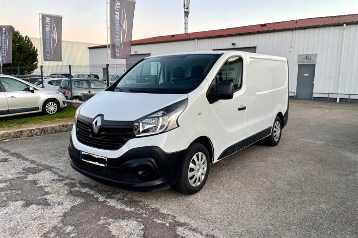 RENAULT TRAFIC FOURGON