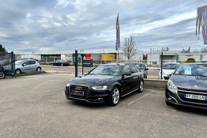 AUDI A4 AVANT