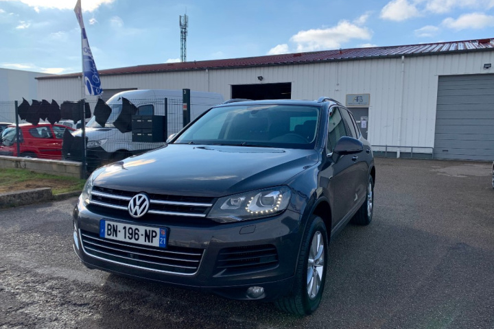 VOLKSWAGEN TOUAREG