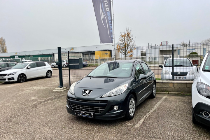 PEUGEOT 207