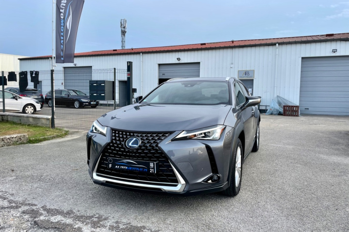 LEXUS UX