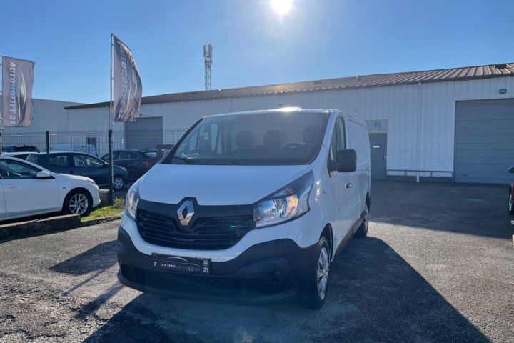 RENAULT TRAFIC FOURGON